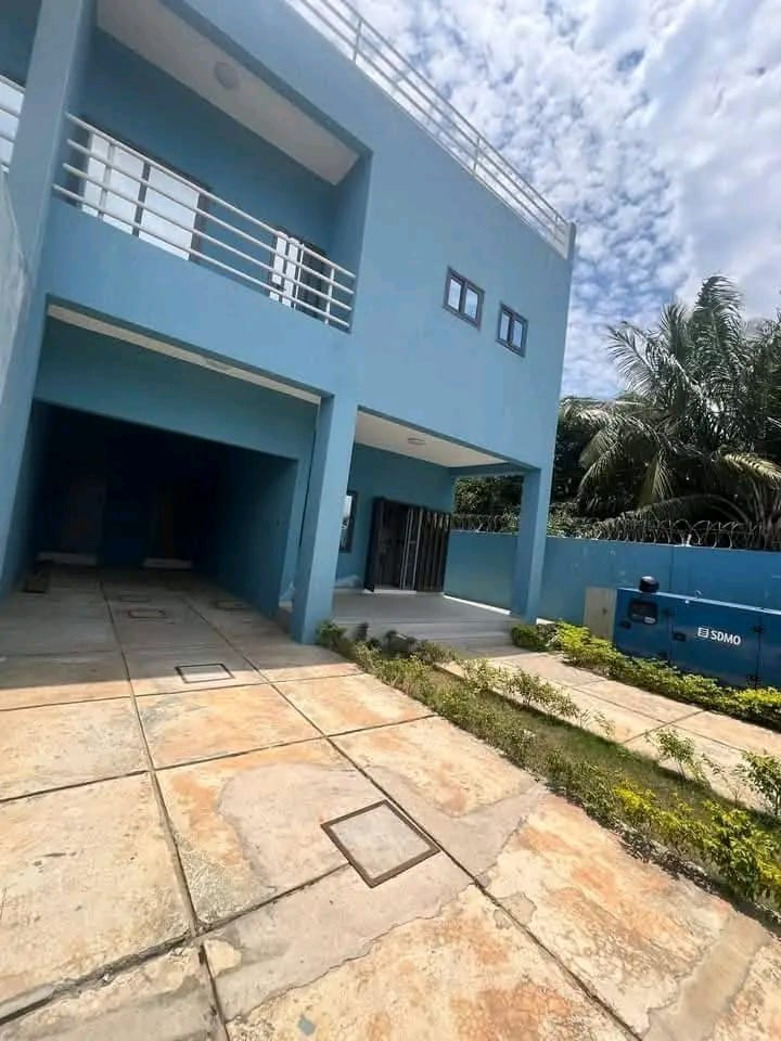Villa R+1
