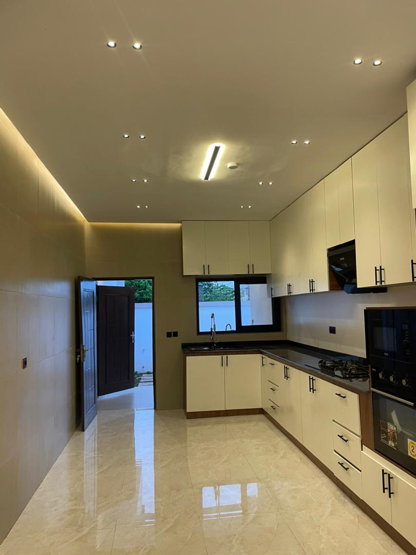Villa R+1