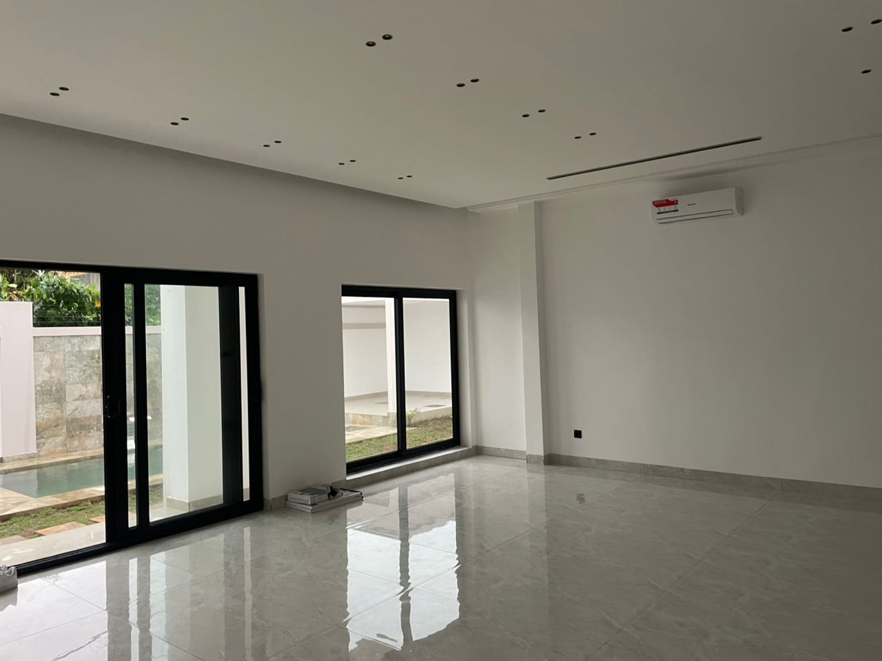 Villa R+1